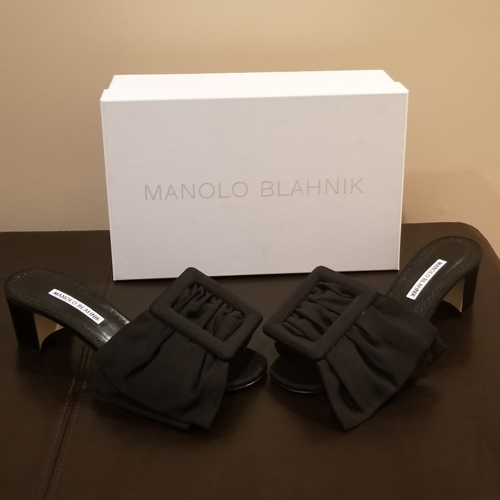 SOLD! Manolo Blahnik Bow Mules - Picture 3 of 4